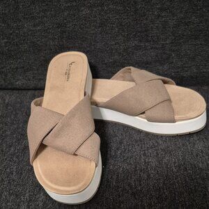 UGG Carenza Sandal